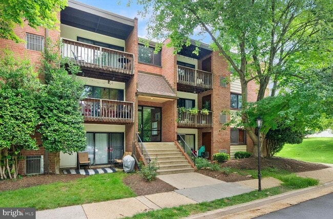 Building Photo - 10720 West Dr Unit 101 Rental