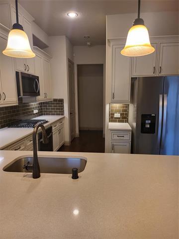 Photo - 2229 Zenith Ave