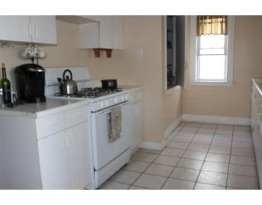 Building Photo - 3 Washburn Ter Unit 3