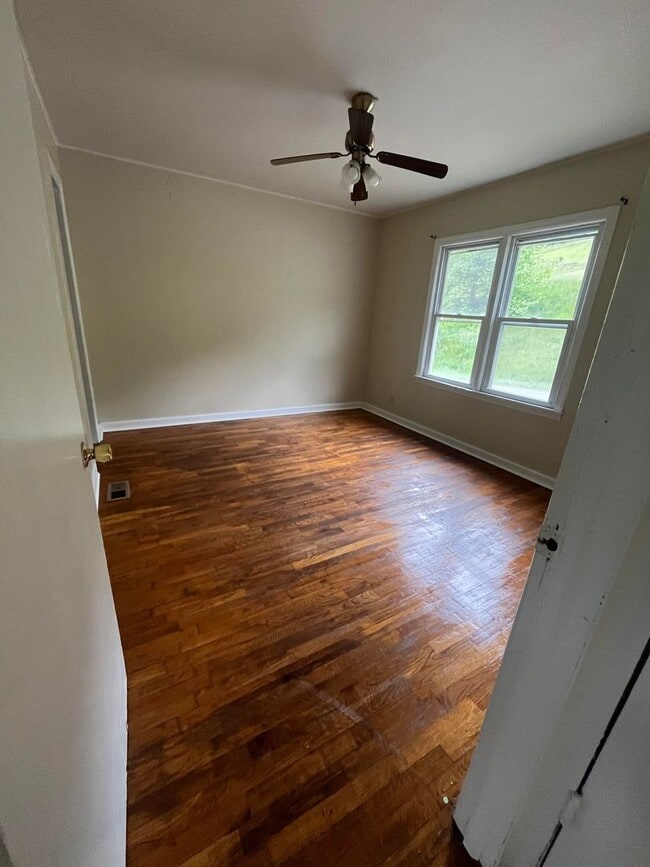 Photo - 421-423 S Lewis St Unit 423