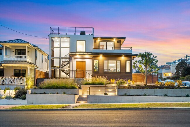 Photo - 5610 Bellevue Ave