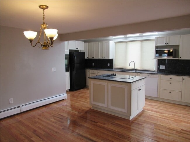 Photo - 189 Curry Rd