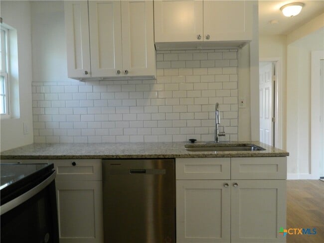 Photo - 426 Aguila St