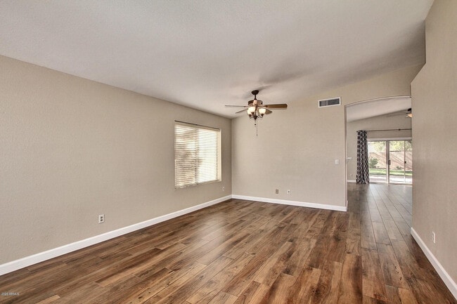 Photo - 15810 S 28th Pl