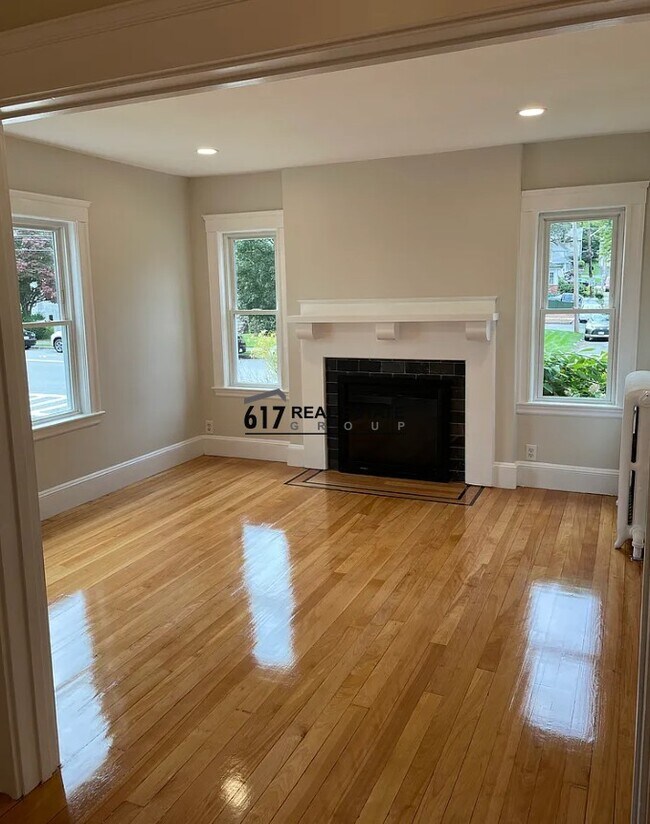 Photo - 2 Water St Unit 1