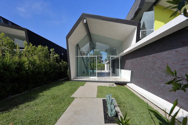 Photo - 3660 Inglewood Blvd