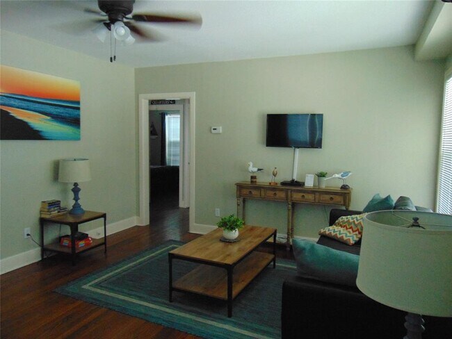 Photo - 1914 52nd St Unit 1