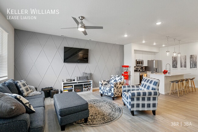 Building Photo - 1539 Spring Water Pt