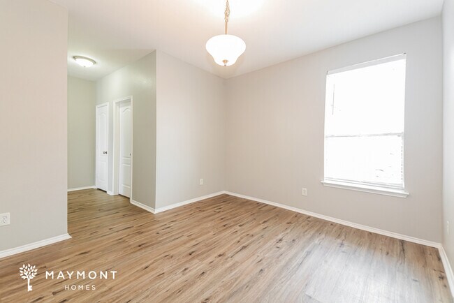 Photo - 1015 Shenandoah Way