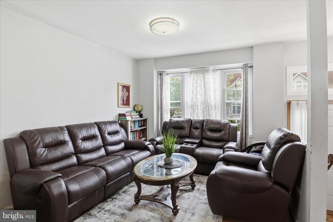 Photo - 459 Virginia Ave