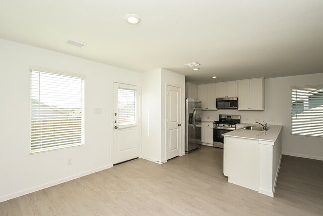 Photo - 10725 Revolver Dr