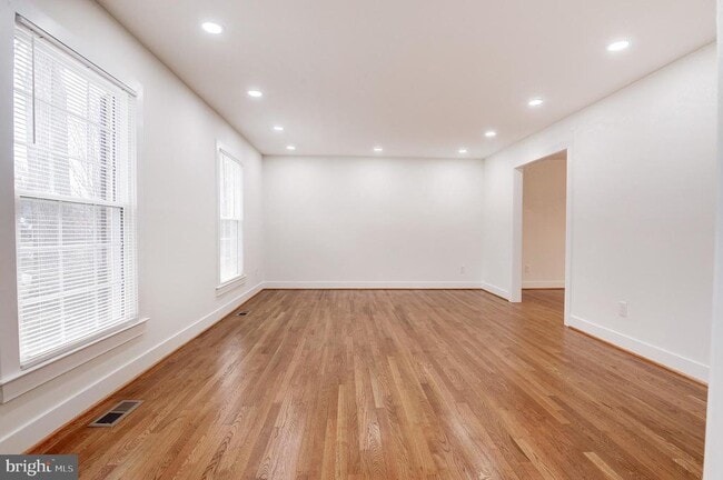 Photo - 9704 Hall Rd