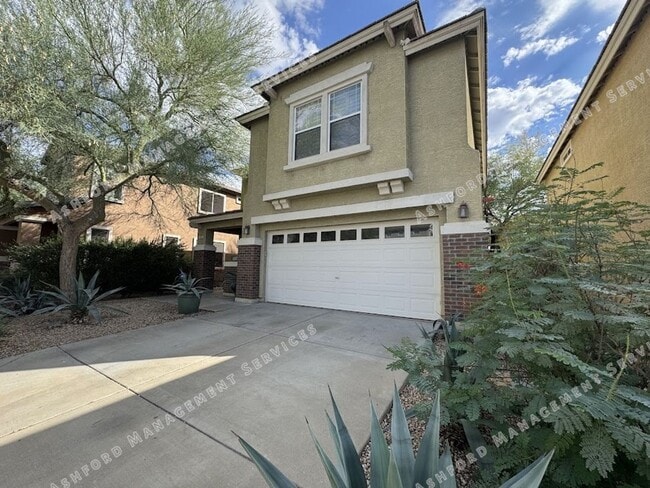 Photo - Contemporary Phoenix Living – Spacious 3BR...