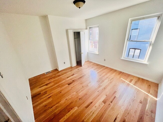 Building Photo - Brand New 3 Bed 1.5 Bath Home w/ Stainless...
