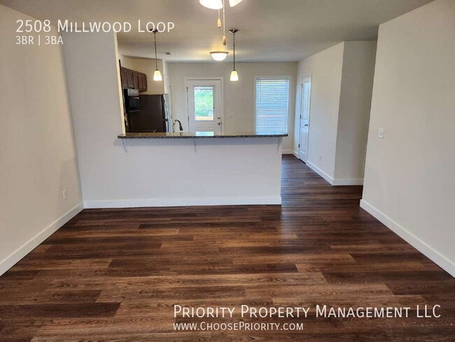 Photo - 2508 Millwood Loop
