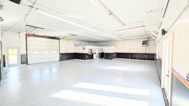 Building Photo - 110 F S Dr
