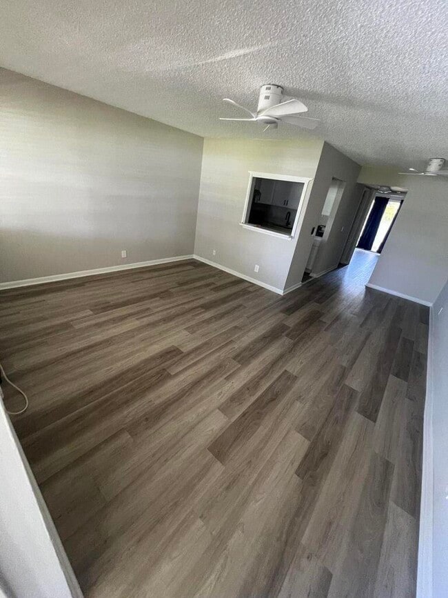 Photo - 687 Durham Cir Unit Y