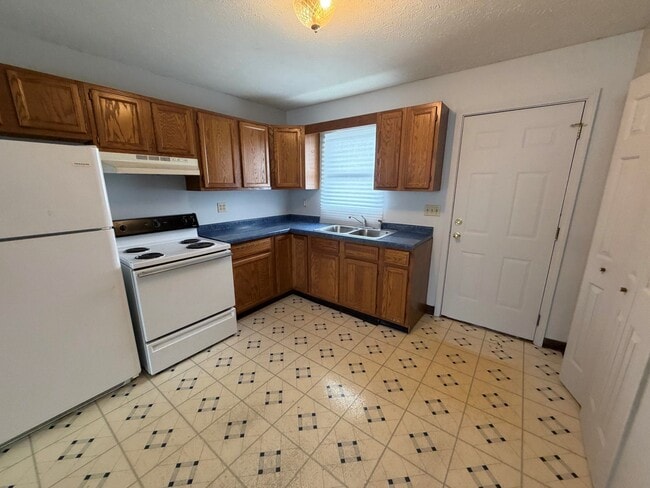 Photo - 1002-6 Glendale-