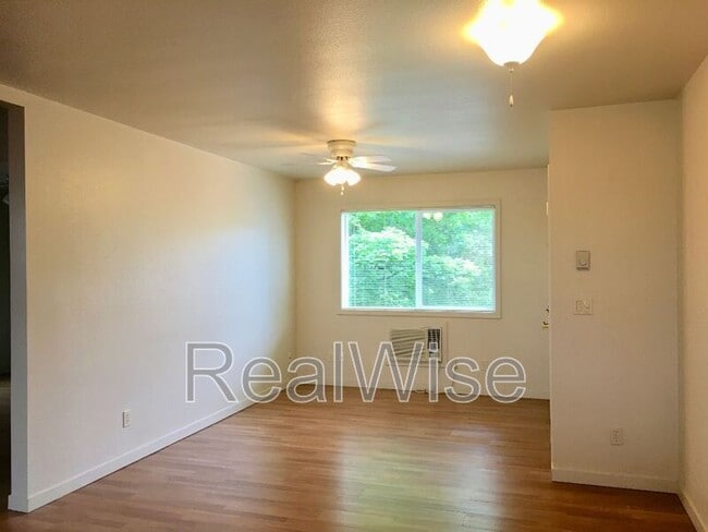 Photo - 219 NW 6th St Unit Ste 3