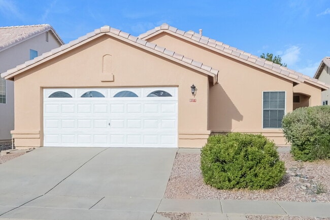 Building Photo - 9511 E Placita Elemental