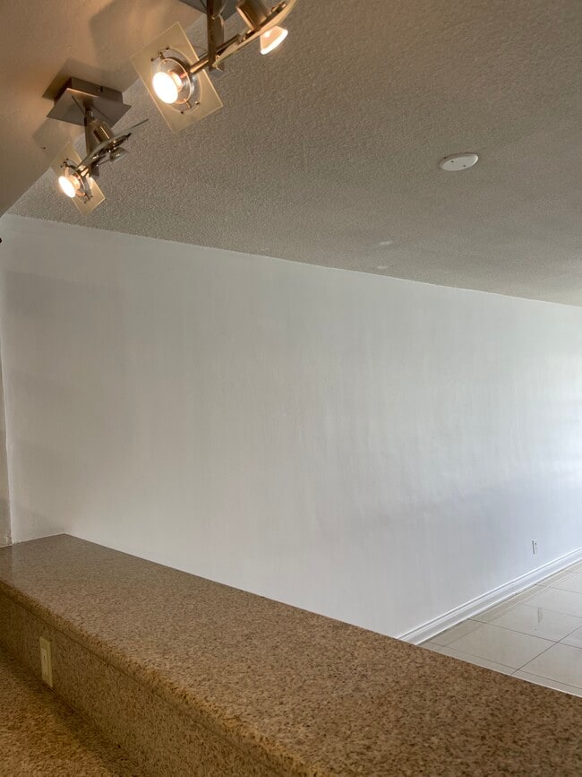 Freshly painted - 1460 NE 169th St Unit 110