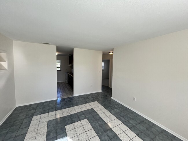 Photo - 2244 Shelby Dr