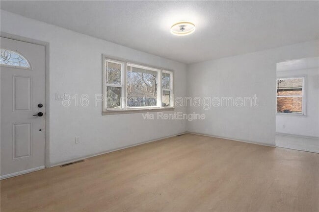 Photo - 609 SE Florence Ave
