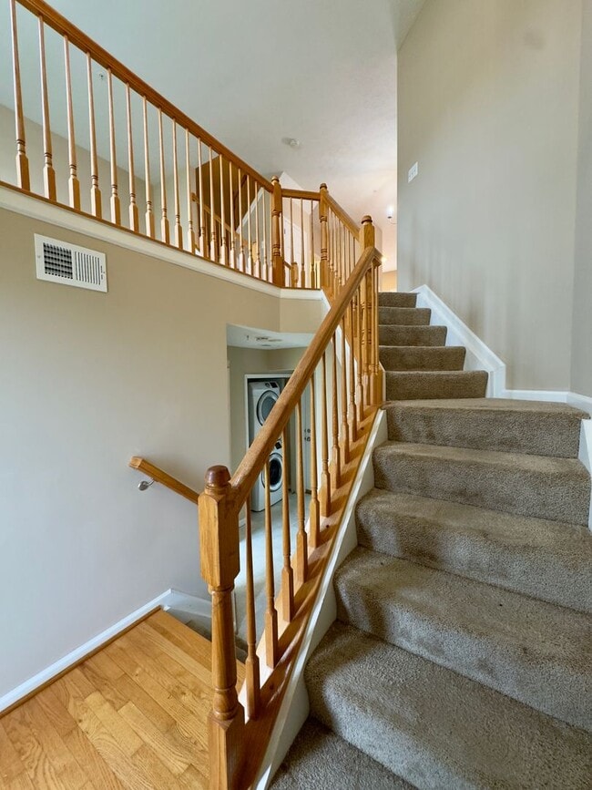 Photo - 618 Snowberry Way
