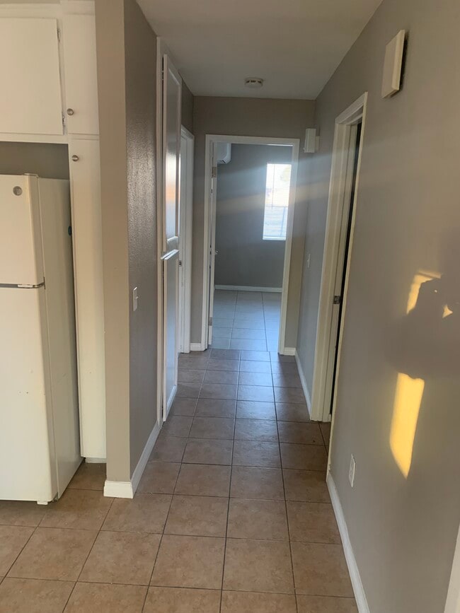 Photo - 250 N Hargrave St Unidad 1