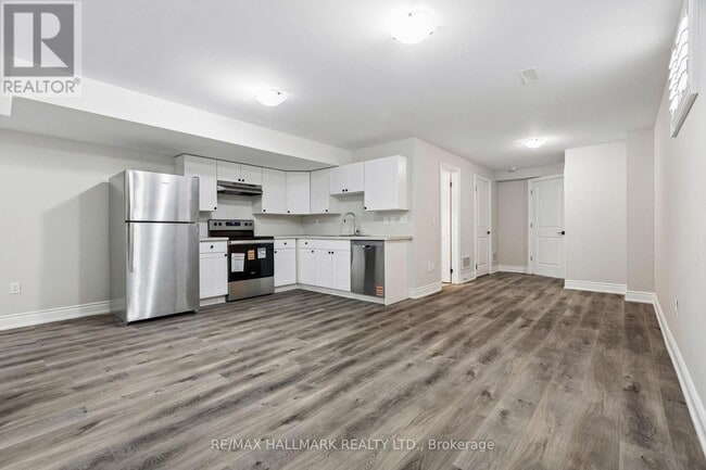 Photo - 797 Oxford St