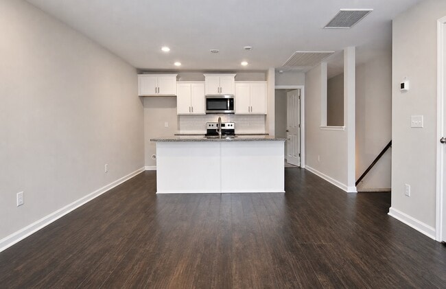 Photo - 2030 Middle Tennessee Blvd