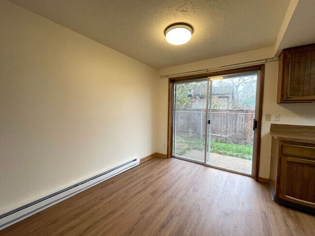 Photo - howad01 Unit 2800