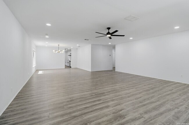 Photo - Property For Rent!