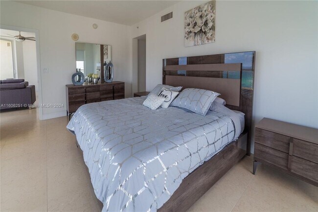 Photo - 16699 Collins Ave