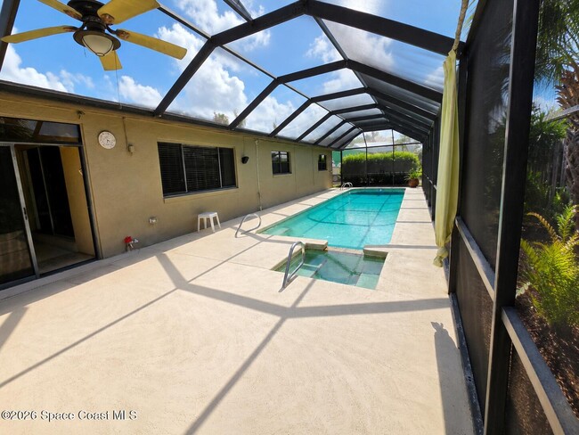 Photo - 1440 Dorsal St