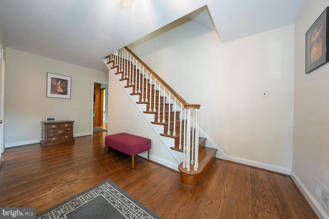 Photo - 538 Conestoga Rd