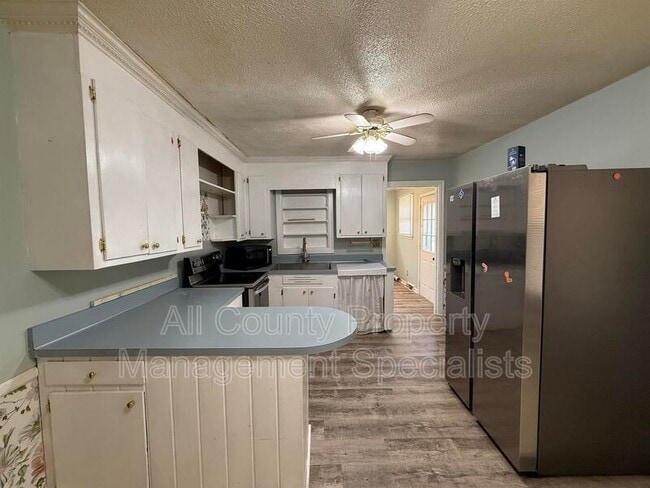 Photo - 123 Lanier Ave