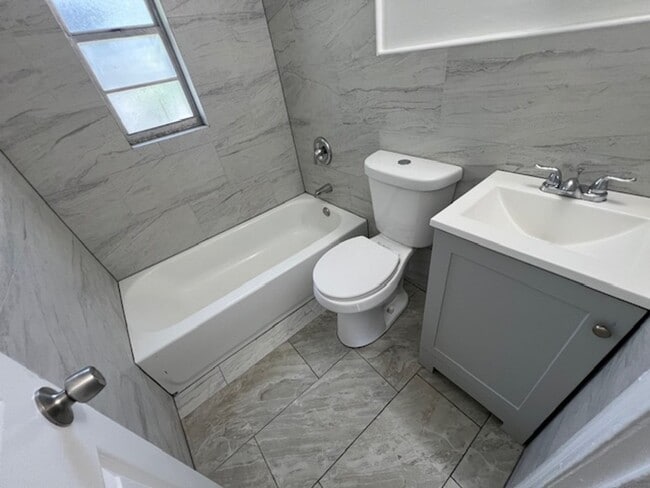 Photo - 803 2nd St