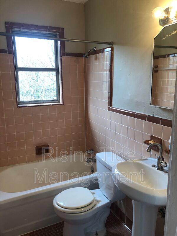 Photo - 8300 Vassar Ave Unidad A