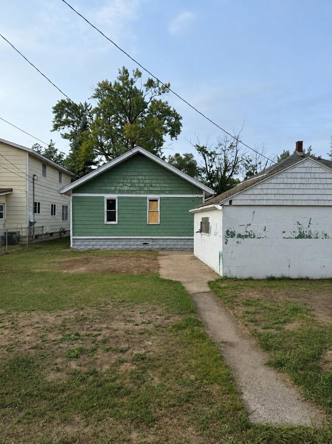 Photo - 868 E Dale Ave