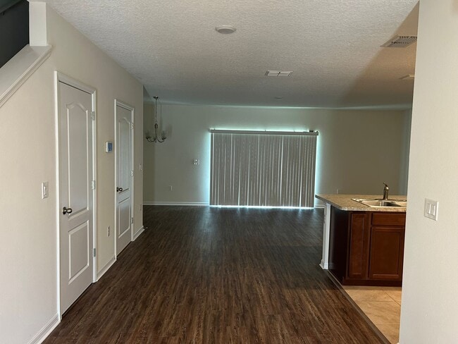 Photo - 1631 Primo Ct