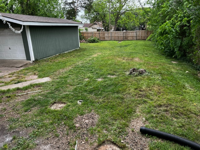 Photo - 5838 Belmont Ave