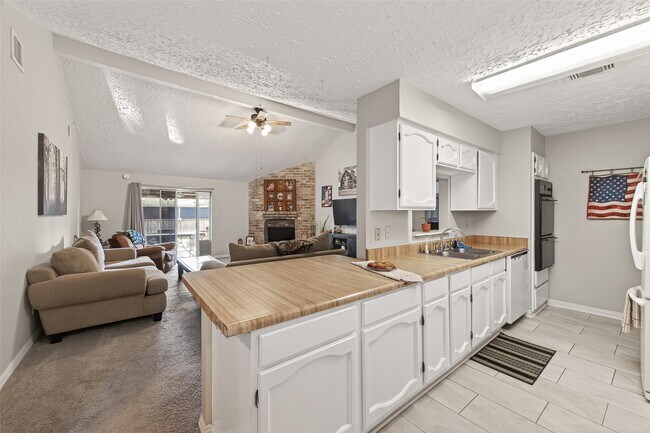 Photo - 22515 Archibald Blair Ln