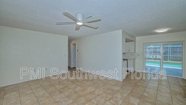 Photo - 3915 Allan Pl