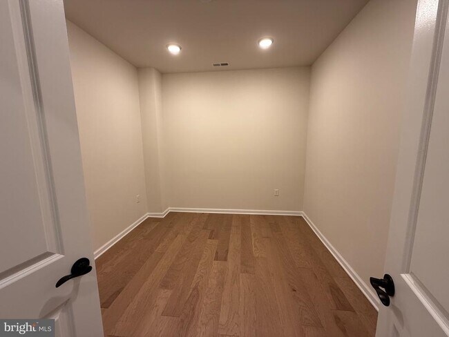 Photo - 1 Culvert Dr Unit 209