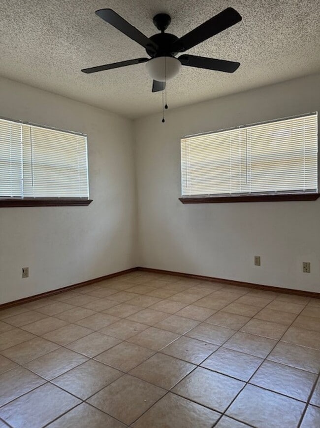 Photo - 2310 Hackberry Ave