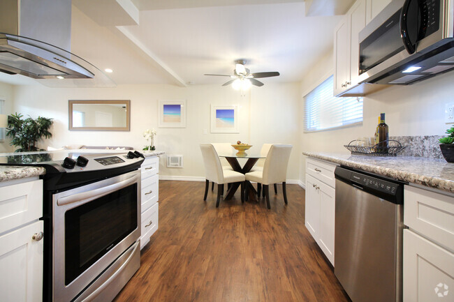 Building Photo - 1322 Amethyst St Rental