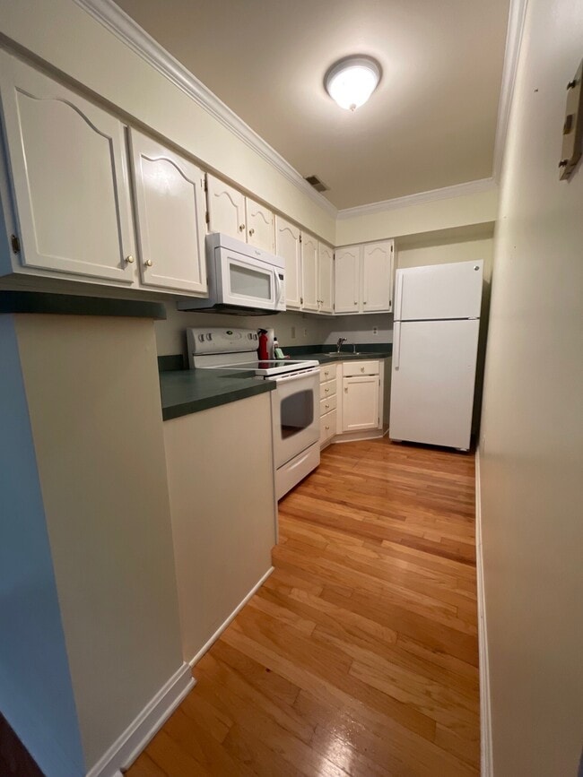 Photo - 706 Stonewall Ln