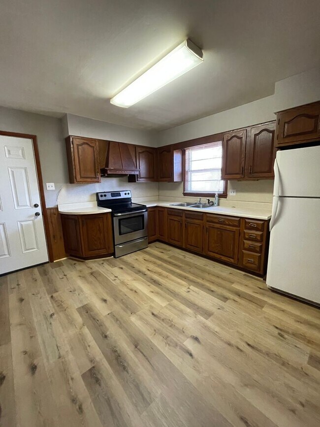 Photo - 2 Bedroom 1 Bathroom in Bowling Green, MO