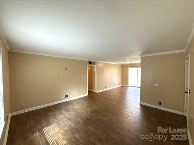 Photo - 2632 Park Rd Unit F